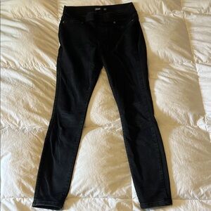 Black pull on Skinny Jeans